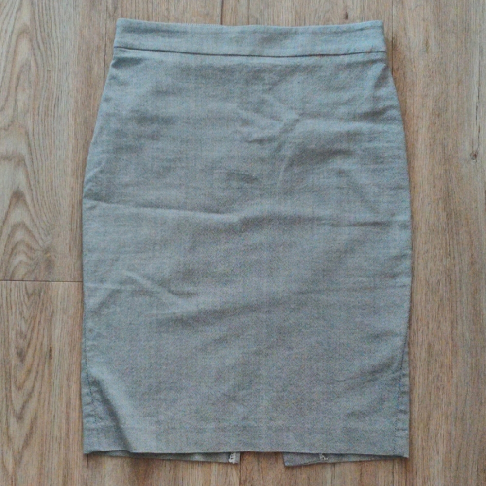 Necessary Objects | Grey pencil skirt
